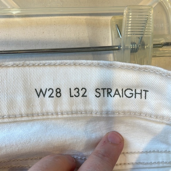 NWT kelvin klein white jeans, 28x32, straight leg, mid-rise - Picture 4 of 7